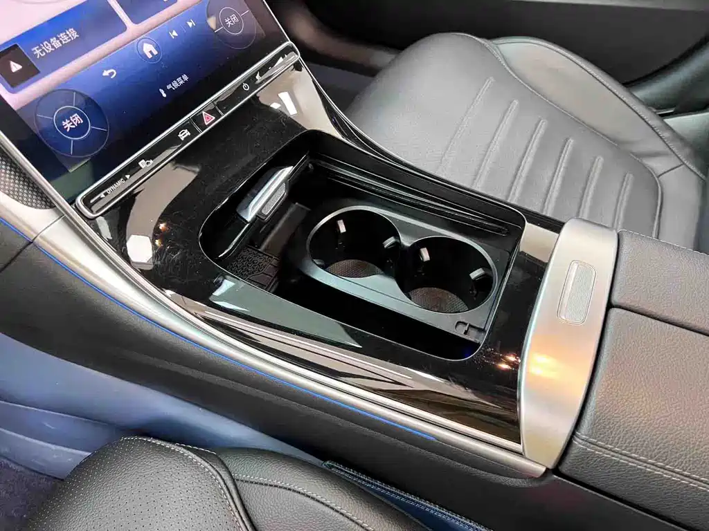 Mercedes-Benz C-Class 2024 — фото 20