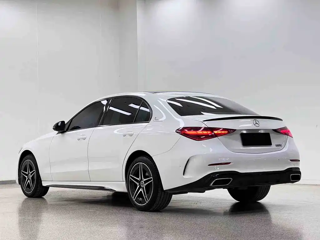 Mercedes-Benz C-Class 2024 — фото 28