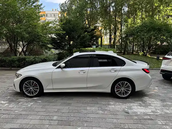 BMW 3 Series 2022
