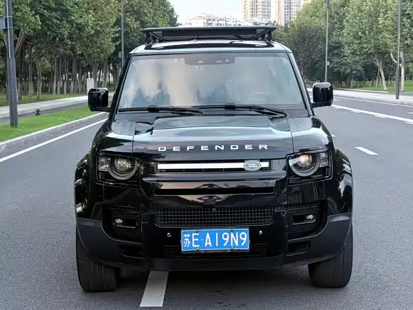 Land Rover Defender 2020
