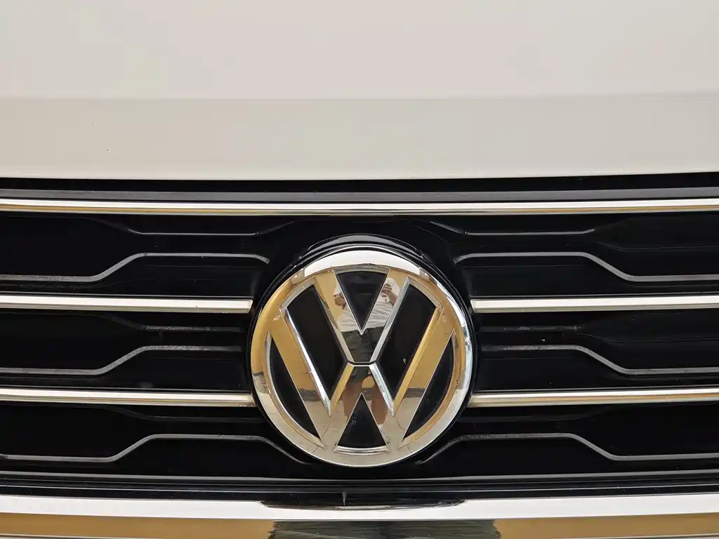 Volkswagen T-Roc 2019 — фото 3
