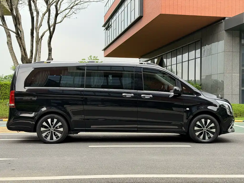 Mercedes-Benz Vito 2022 — фото 4