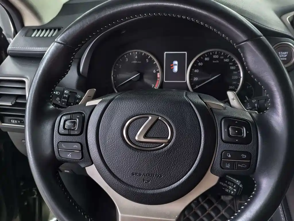Lexus NX 2020 — фото 13