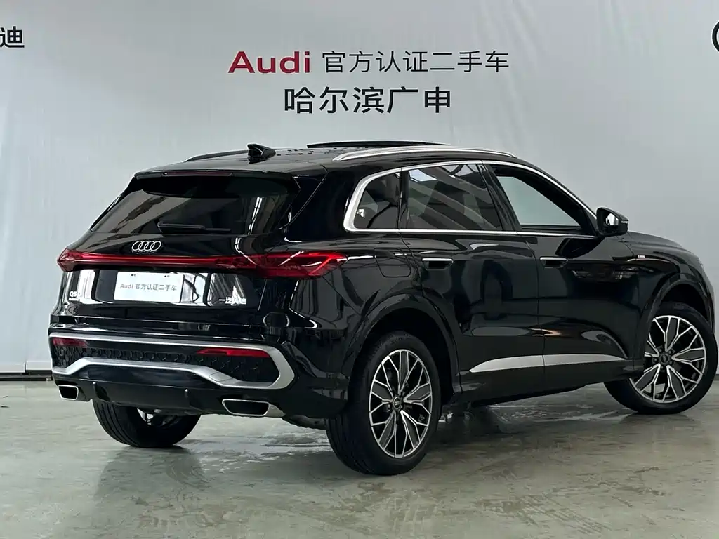 Audi Q5L 2025 — фото 2
