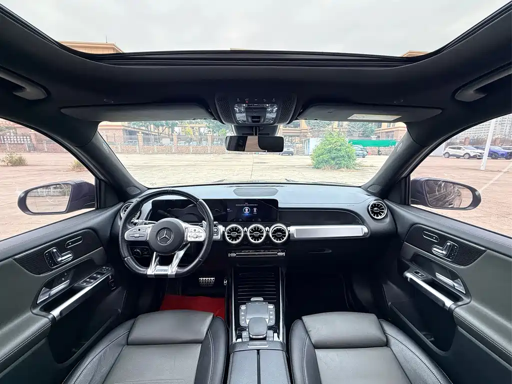 Mercedes-Benz GLB AMG 2022 — фото 10