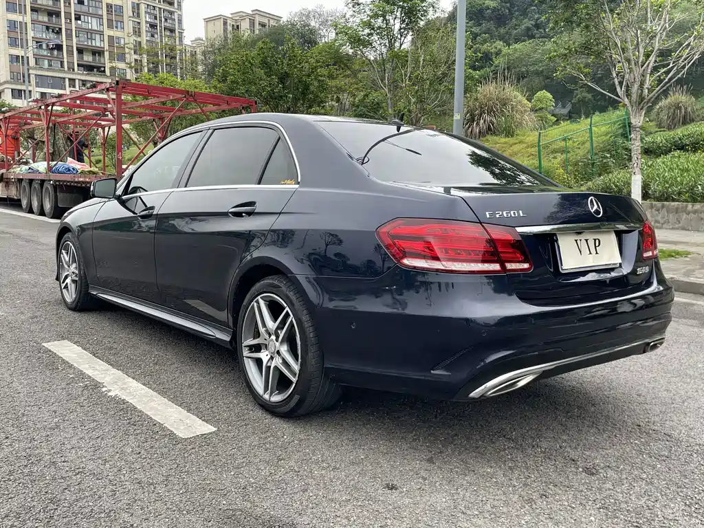 Mercedes-Benz E-Class 2015