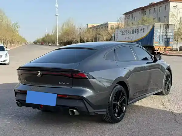 Changan UNI-V 2023