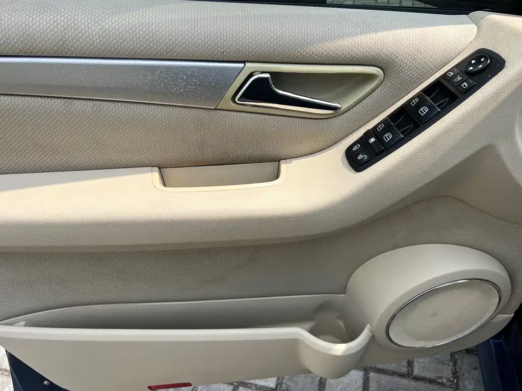 Mercedes-Benz B-Class 2011 — фото 15