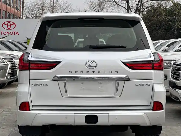 Lexus LX 2018