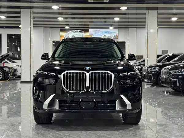 BMW X7 2024