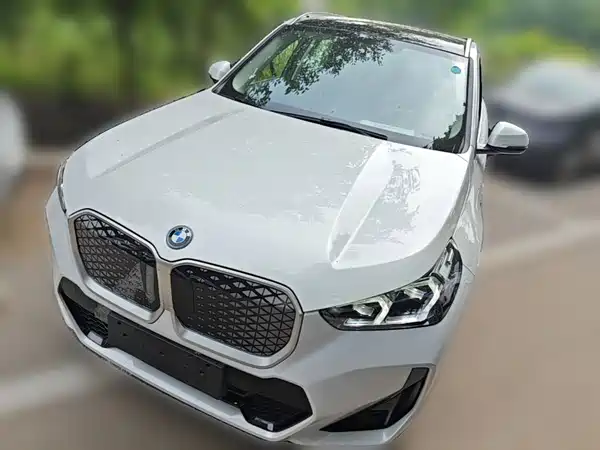 BMW iX1 2023