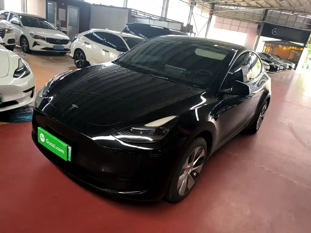 Tesla Model Y 2023 — фото 1