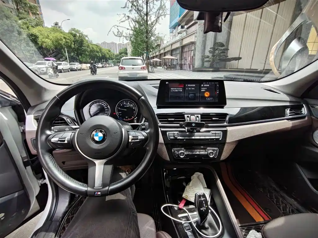 BMW X1 2022 — фото 5