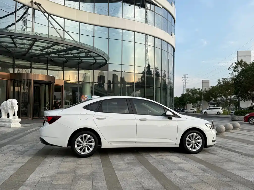 Buick Verano 2020 — фото 15