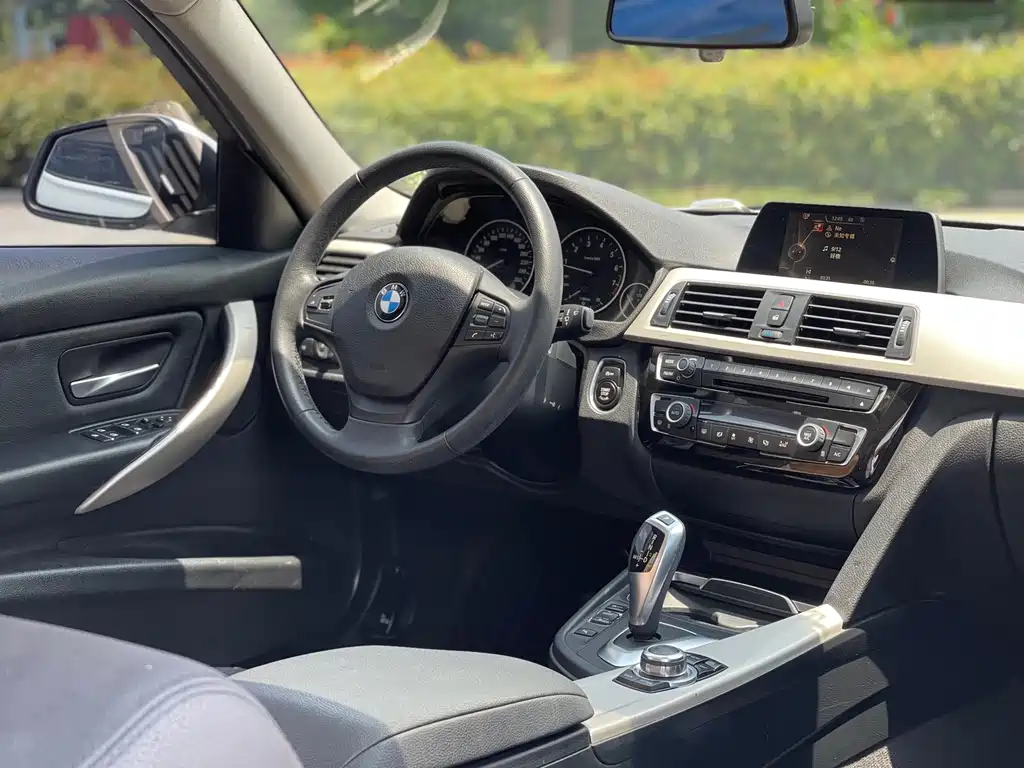 BMW 3 Series 2016