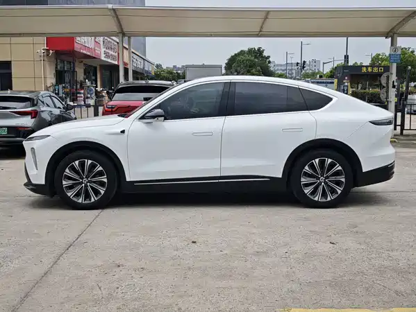 NIO EC7 2024