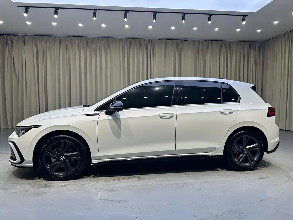 Volkswagen Golf 2023