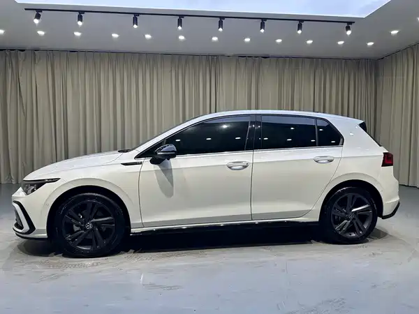 Volkswagen Golf 2023