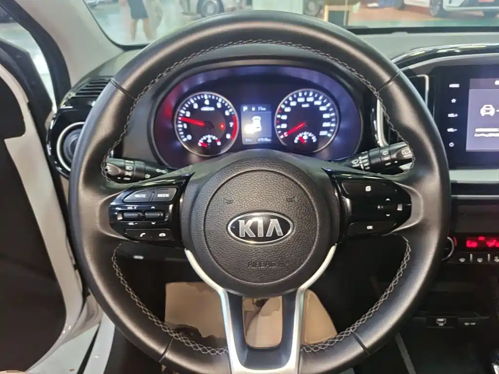 Kia KX1 2020 — фото 11
