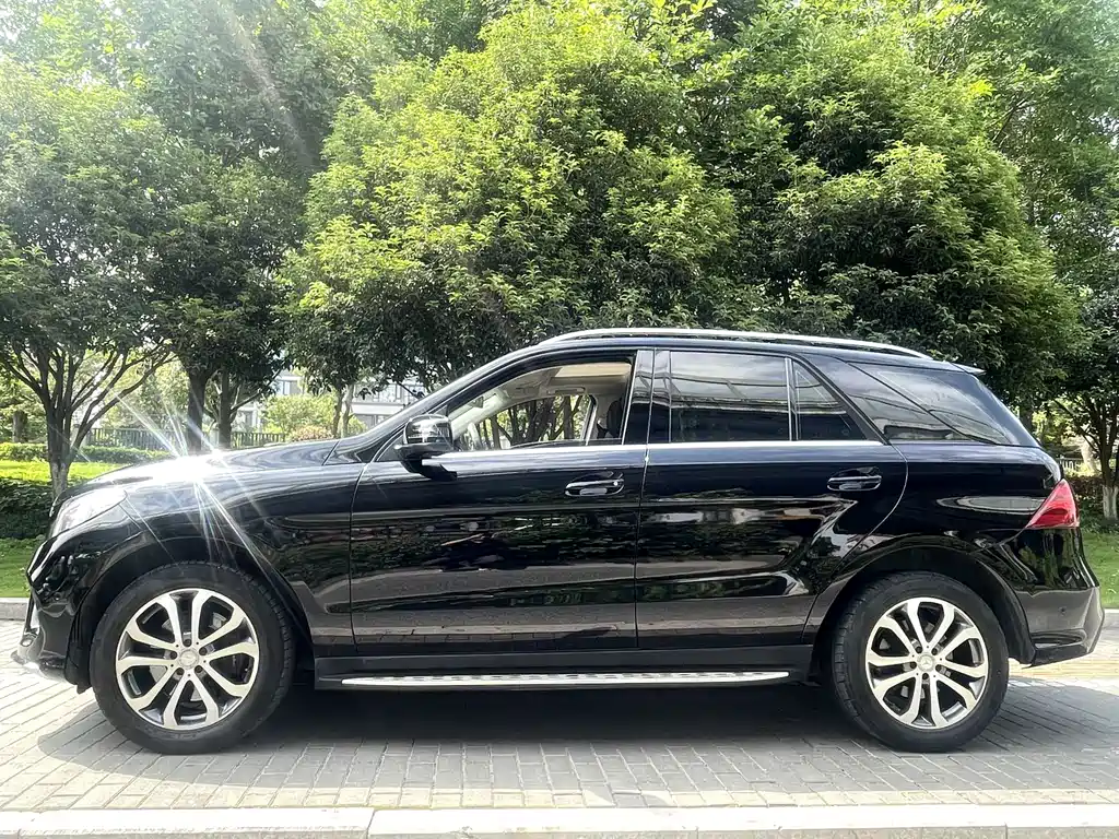Mercedes-Benz GLE 2017 — фото 5