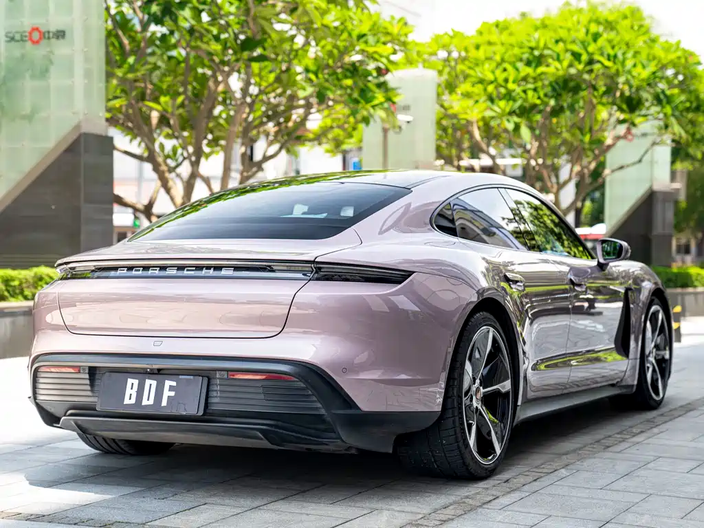 Porsche Taycan 2021 — фото 4