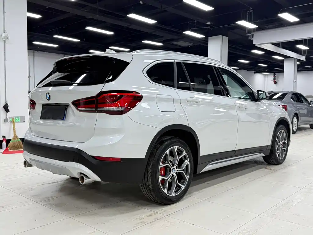 BMW X1 2022 — фото 4