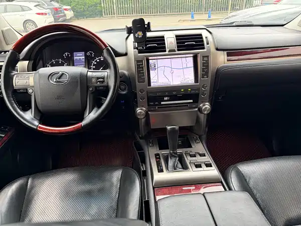 Lexus GX 2011