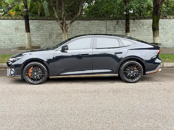 Changan UNI-V 2025