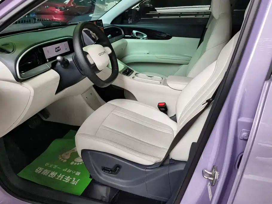 Geely Galaxy Starwish 2025 — фото 9