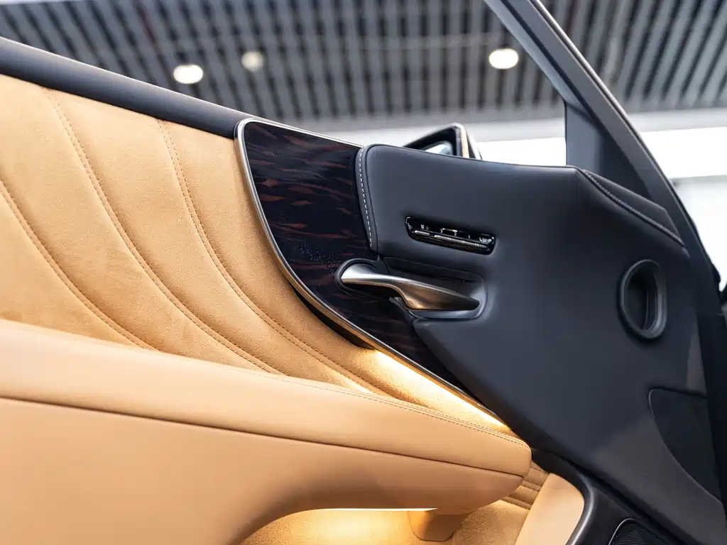Lexus LS 2021 — фото 20