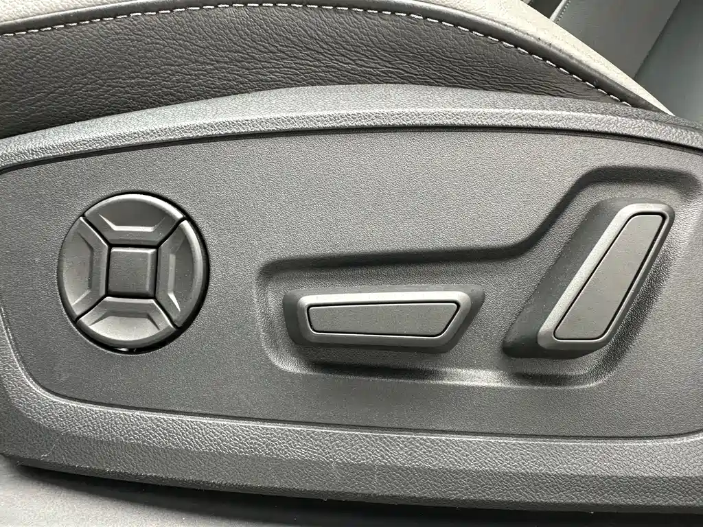 Audi Q3 2023 — фото 13