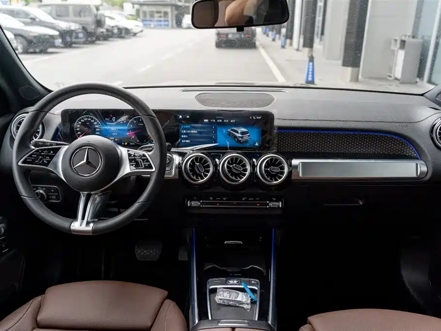 Mercedes-Benz GLB 2025 — фото 14