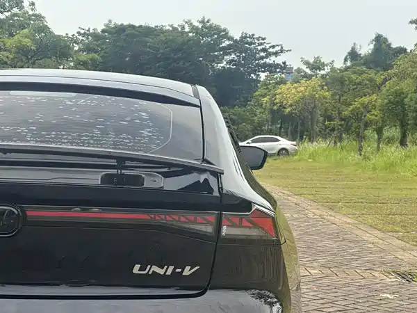 Changan UNI-V 2024
