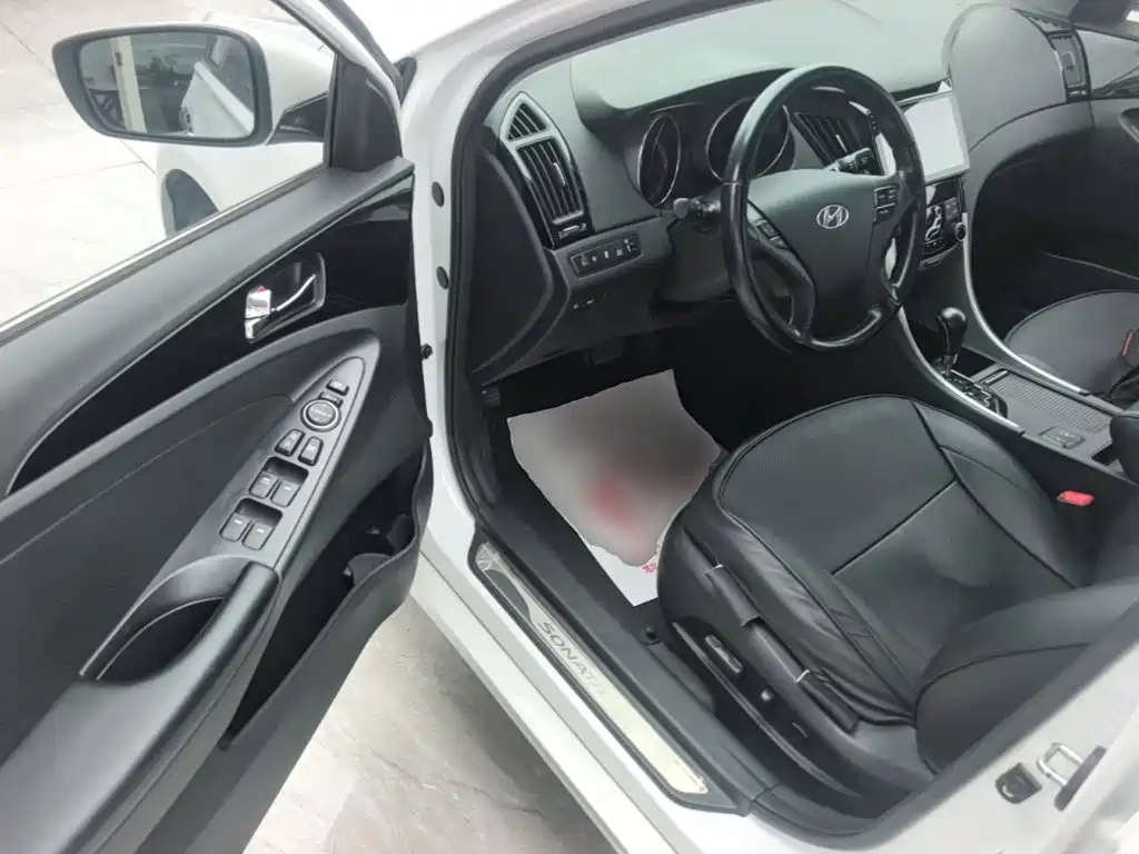 Hyundai Sonata 2015 — фото 16