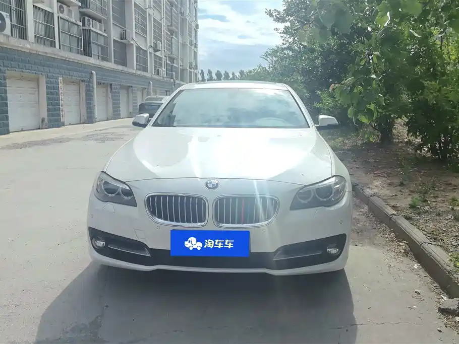 BMW 5 Series 2015 — фото 2