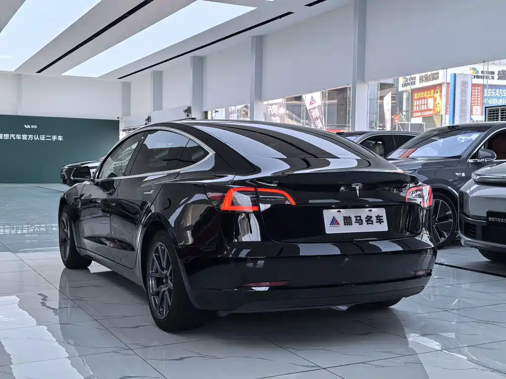 Tesla Model 3 2019 — фото 13