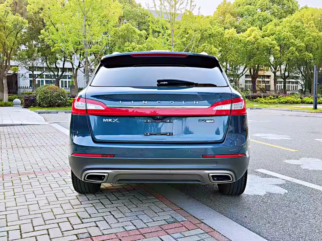 Lincoln MKX 2018 — фото 12