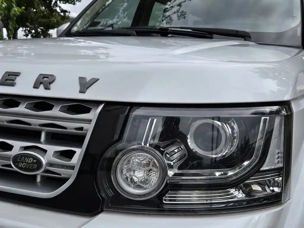 Land Rover Discovery 2014 — фото 17