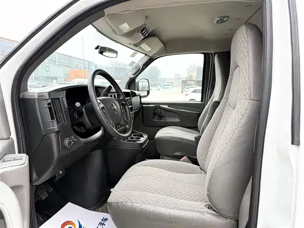 GMC SAVANA 2012