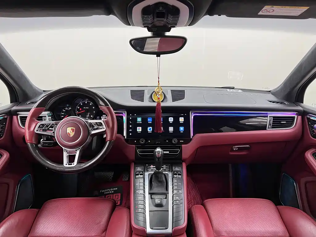 Porsche Macan 2015 — фото 23