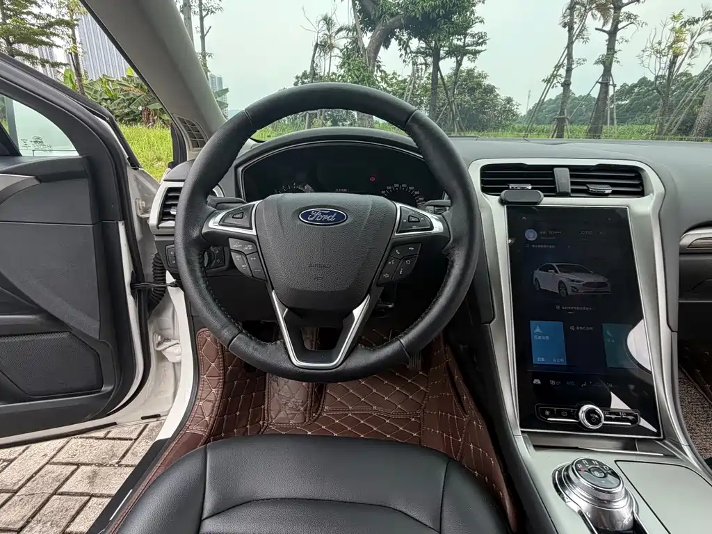 Ford Mondeo 2022 — фото 10