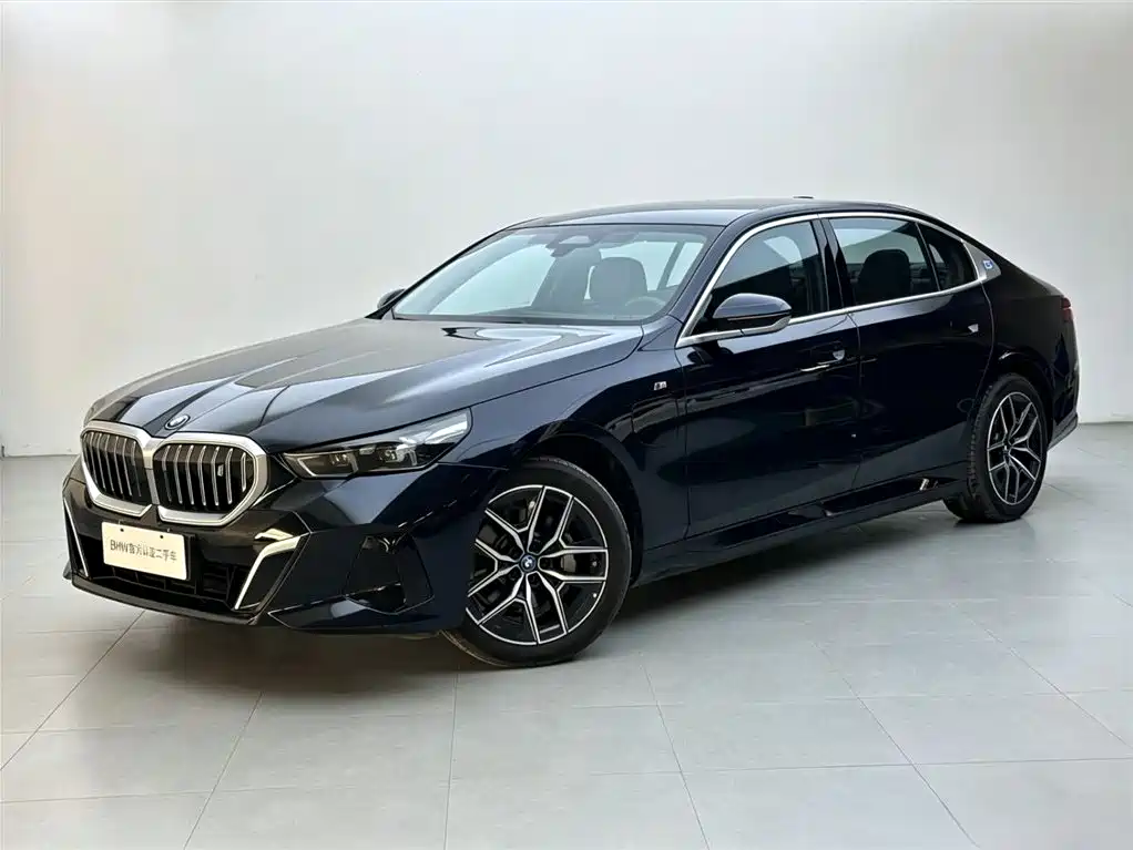 BMW i5 2025 — фото 1