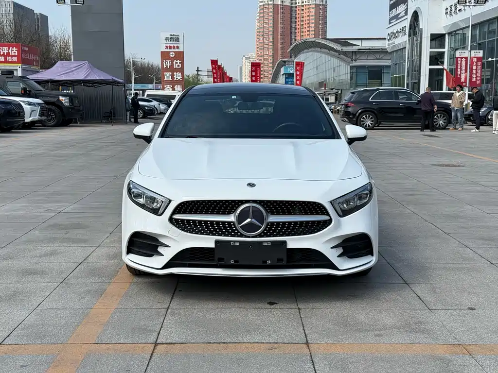 Mercedes-Benz A-Class 2019 — фото 2