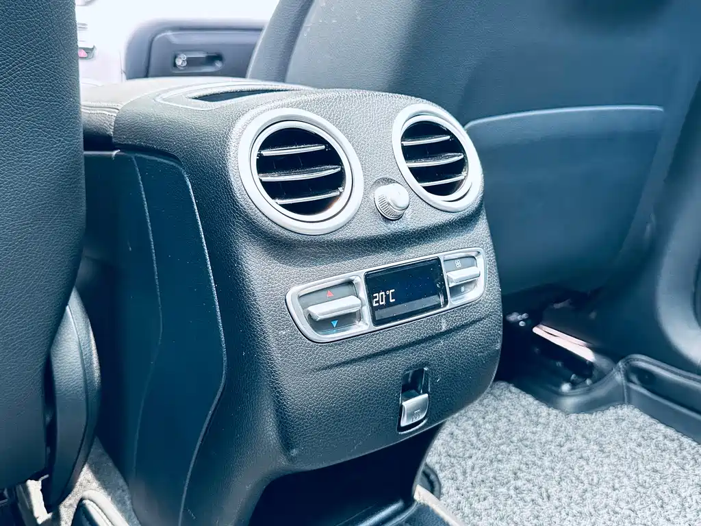 Mercedes-Benz GLC 2021 — фото 28