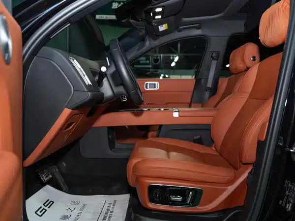 Li Auto L8 2025