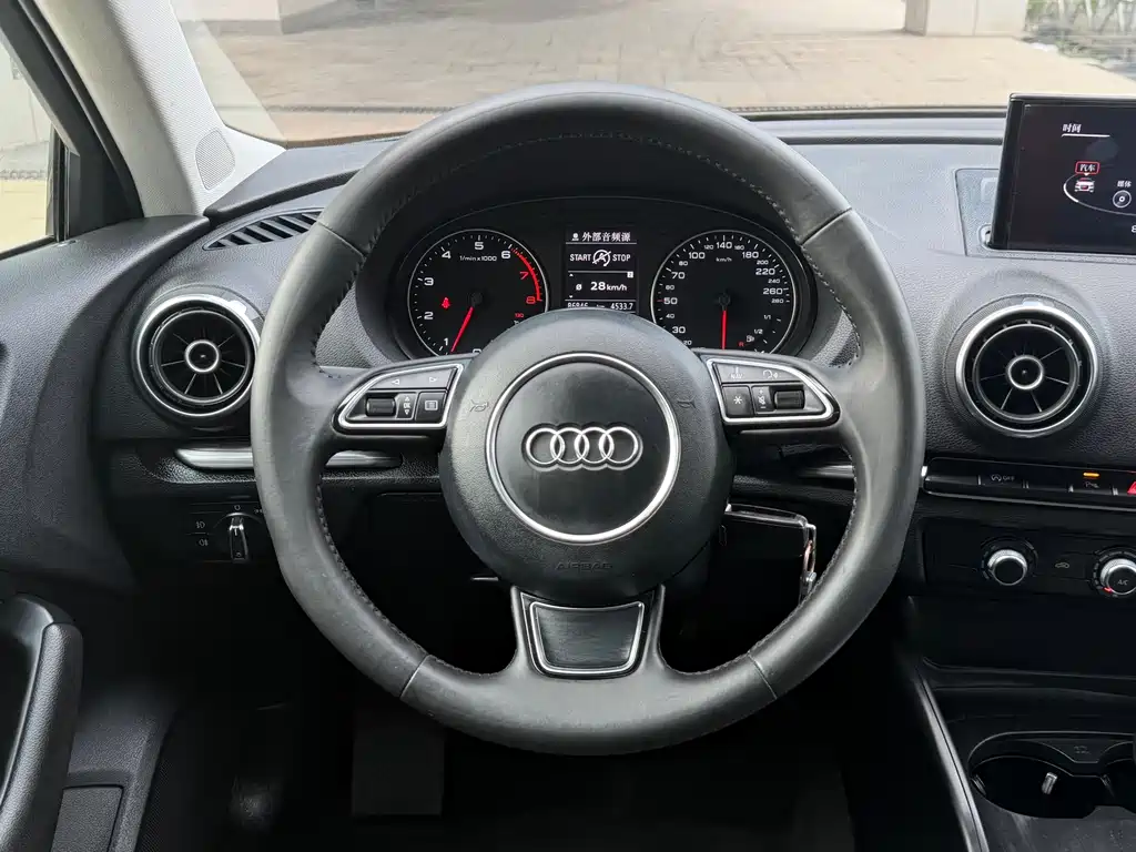 Audi A3 2015 — фото 10