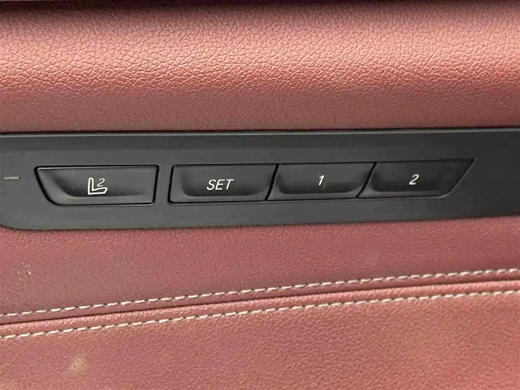 BMW 5 Series New Energy 2020 — фото 16