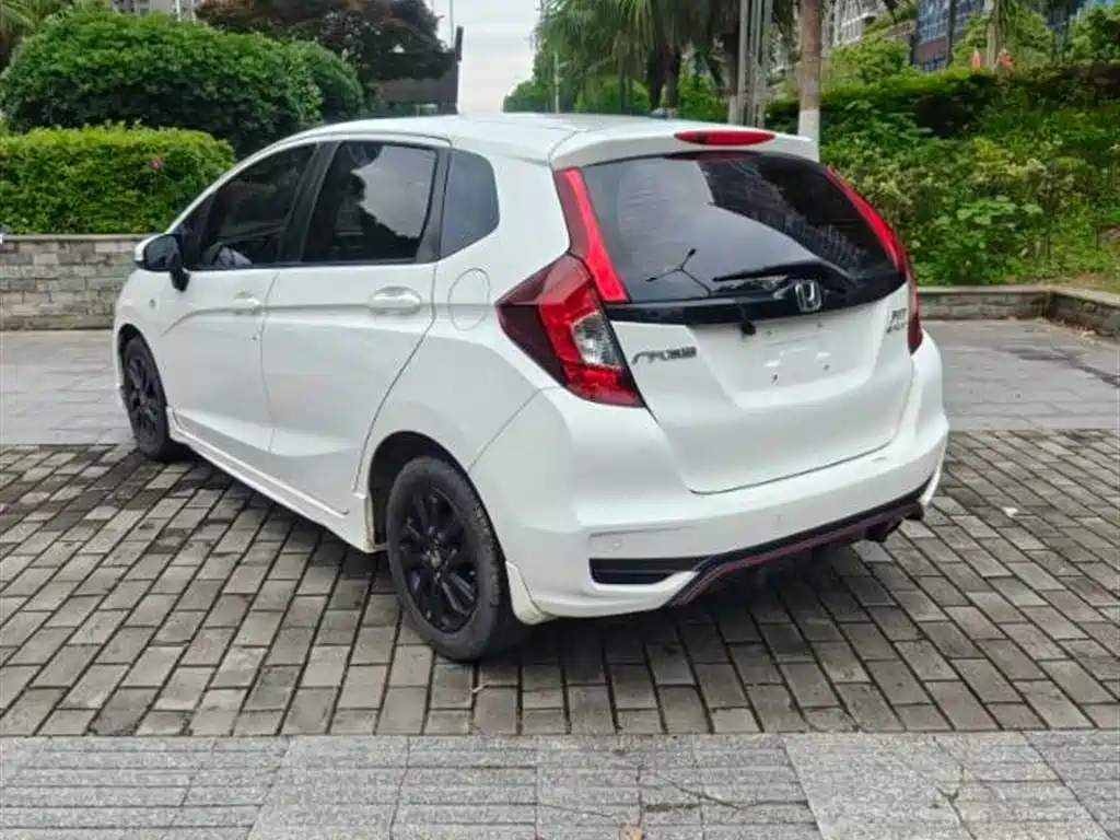 Honda Fit 2018 — фото 4