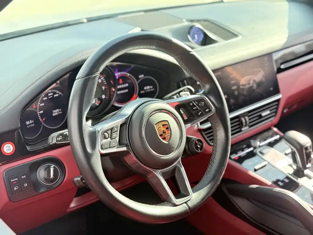 Porsche Cayenne 2022 — фото 13