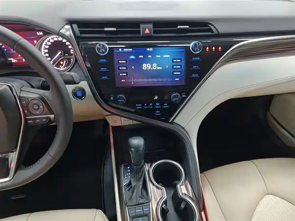 Toyota Camry 2019